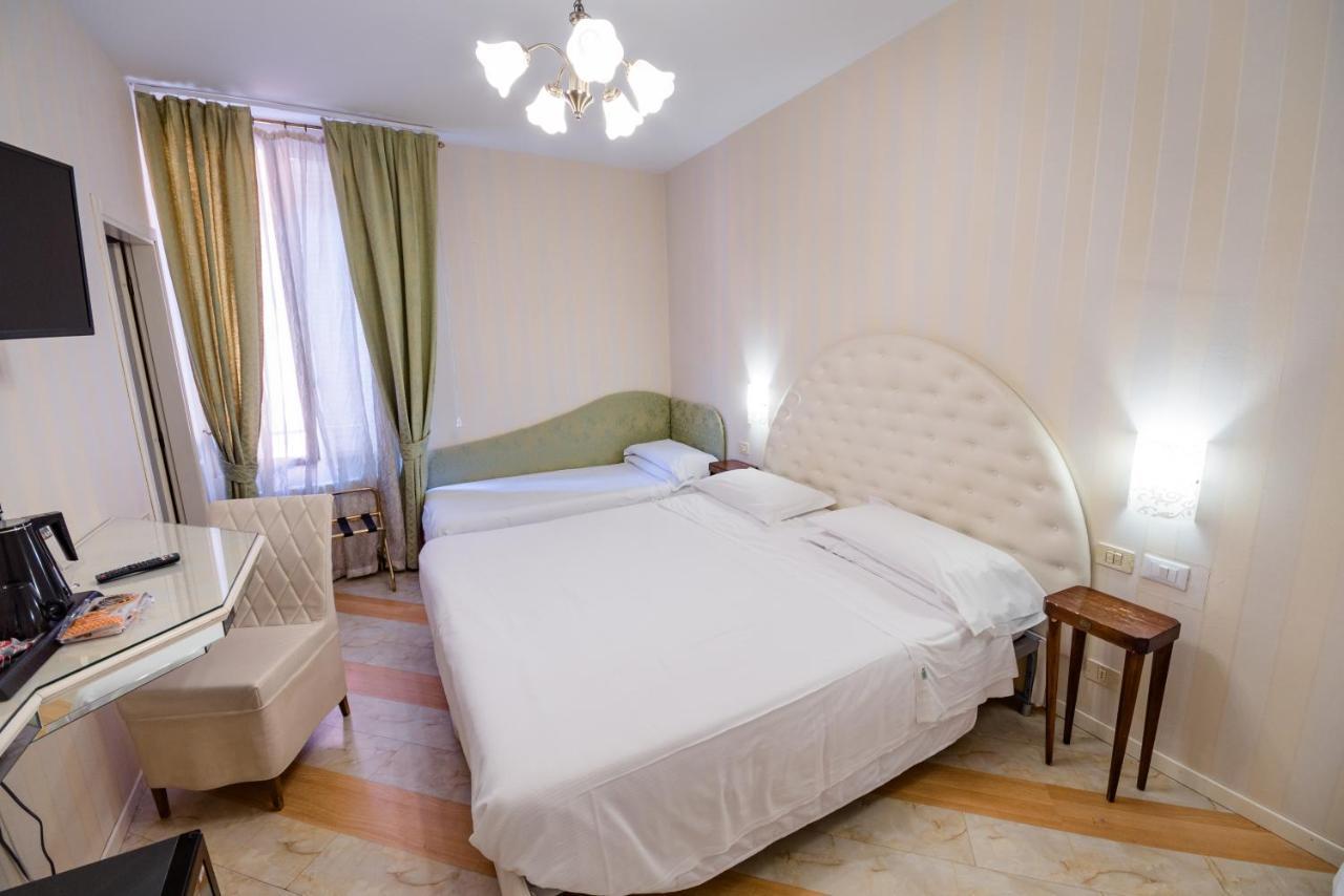 Residenza Due Torri Check In Presso Hotel Centrale Vicolo Cattani 7 Болонья Экстерьер фото